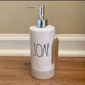 NWTπΏRae Dunn SOAP Dispenser